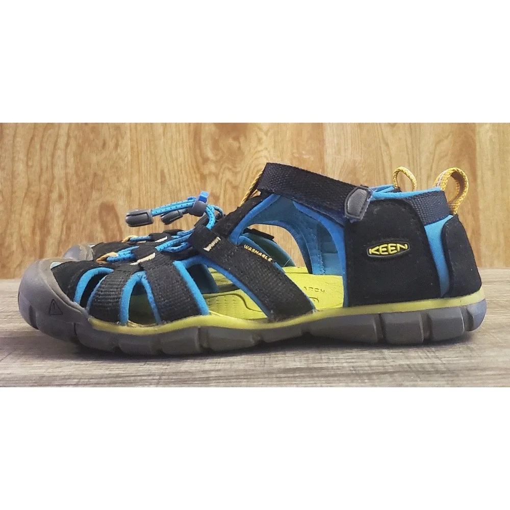 Keen Seacamp II Hiking Sandals Youth Size 4 Black‎ Blue